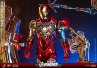 Figura Iron Man Mark VI (2.0) with Suit-Up Gantry The Avengers Marvel Movie Masterpiece Diecast